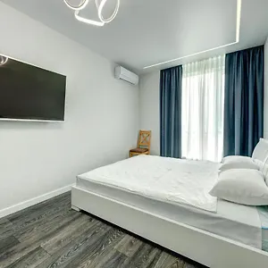 Voskresenska 18 , парковые озера Апартаменты Киев